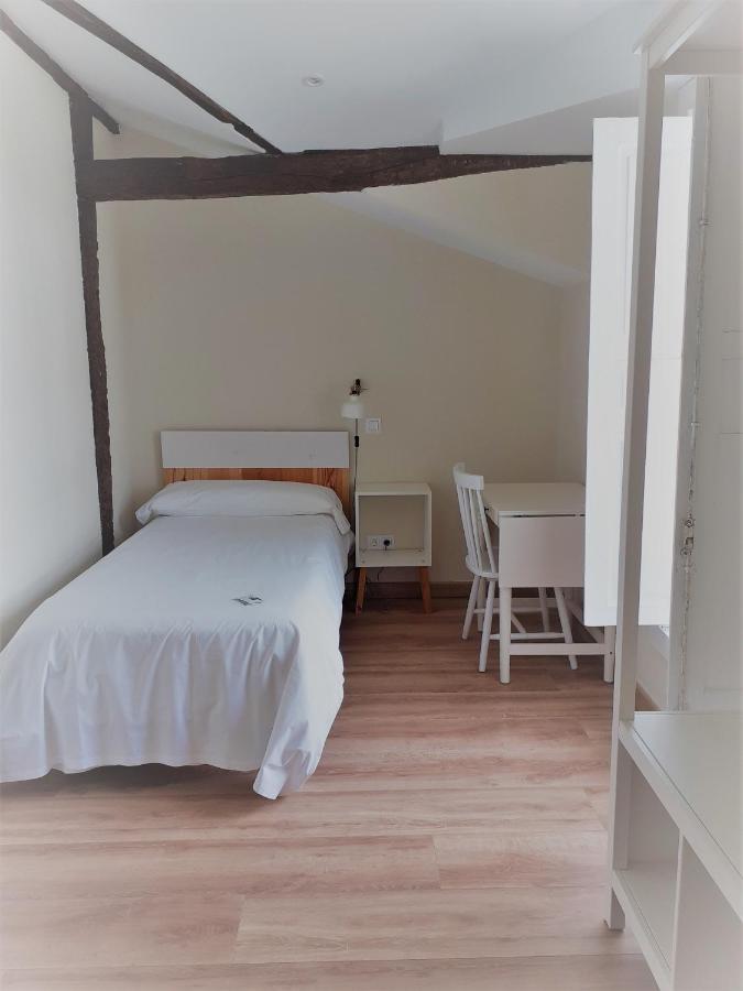 Hostal Lierganes Fluviarium Rooms Extérieur photo