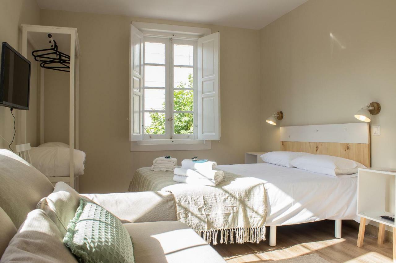 Hostal Lierganes Fluviarium Rooms Extérieur photo
